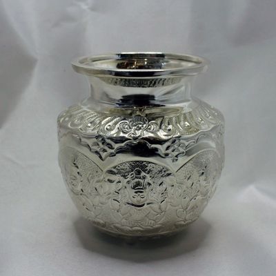 Ashtalakshmi Silver Chombu